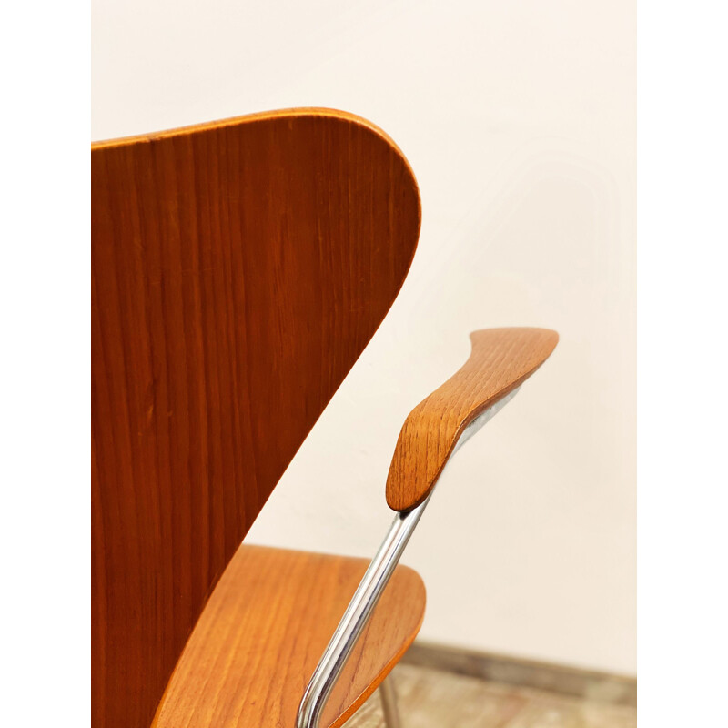 Mid-Century Teak Armrest Chair, Model 3207 by Arne Jacobsen for Fritz Hansen, 1950s