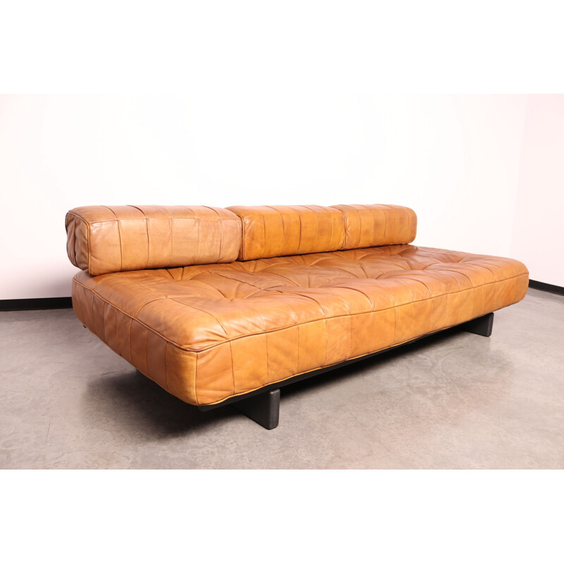 Vintage Daybed model DS in cognac patchwork leather by De Sede, Switserland 1970s