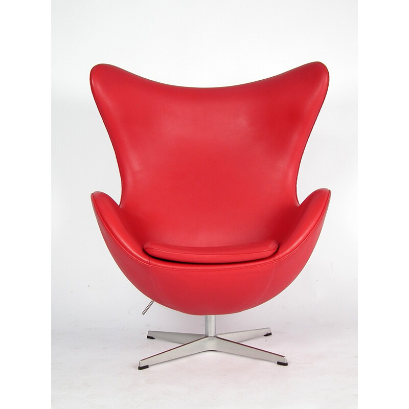 Fauteuil "Egg 3316" Fritz Hansen en cuir rouge, Arne JACOBSEN - 2000