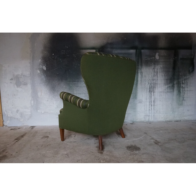 Vintage 8021 Easy Chair from Fritz Hansen 1940s