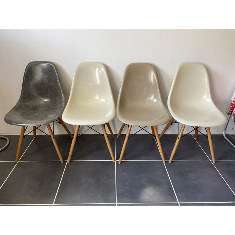 Set of 4 vintage light oak herman miller chairs by Charles & Ray Eames 1950s