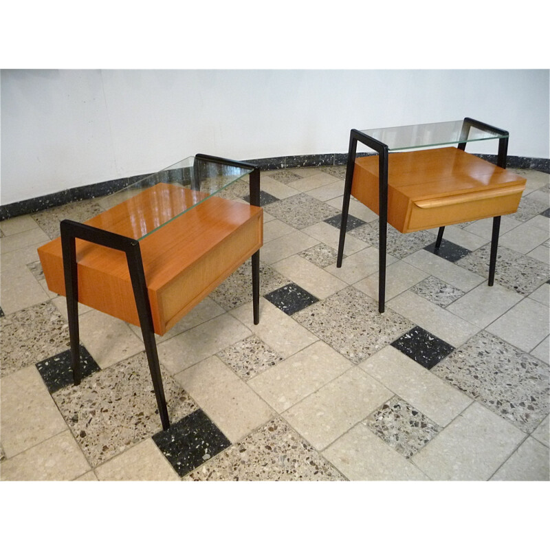 Paire de tables de chevet italiennes en bois laqué et verre - 1960