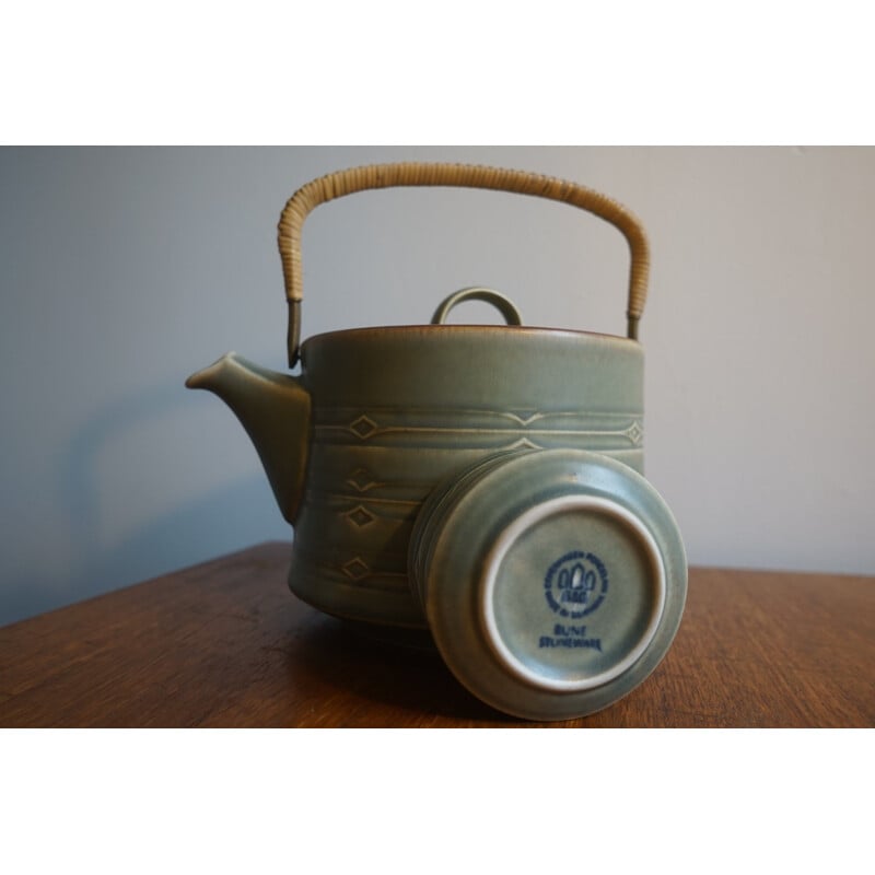 Pair of vintage Teapot & Sugar Bowl by Jens Harald Quistgaard for Bing & Grondahl & Nissen 1960s