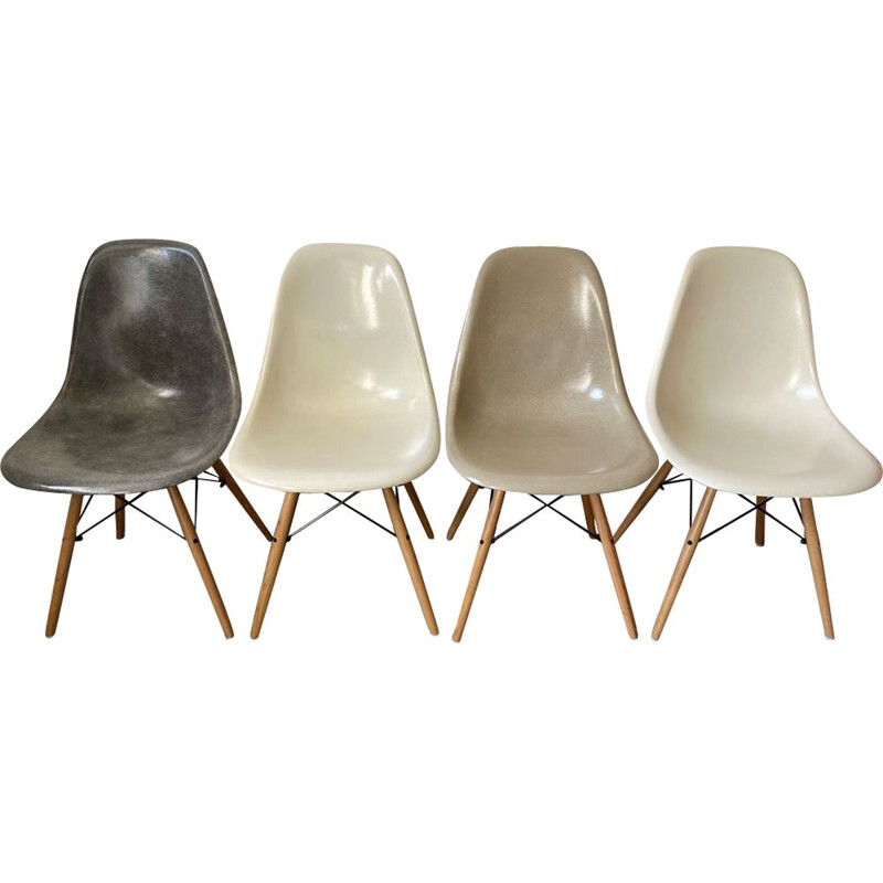 Set of 4 vintage light oak herman miller chairs by Charles & Ray Eames 1950s