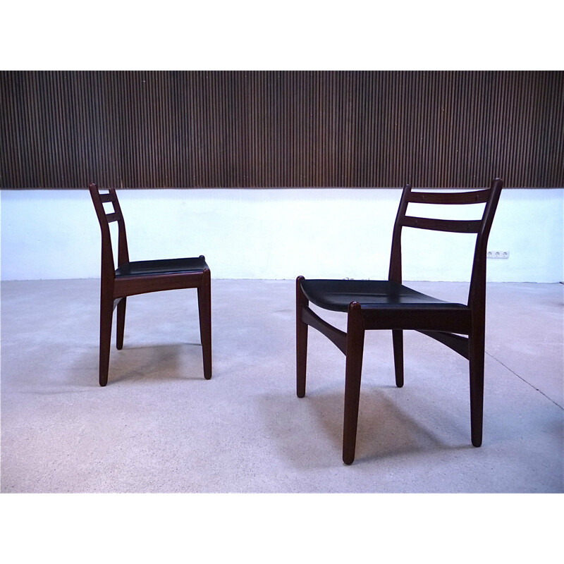 Set of 6 Frem Røjle dining chairs in teak and black leatherette - 1960s