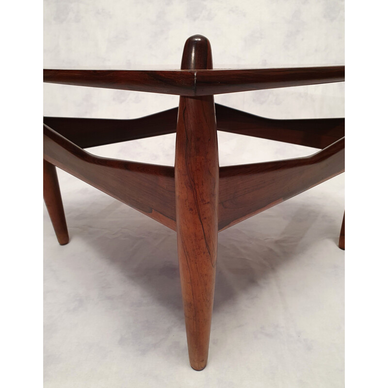 Vintage side table N 272 in rosewood from Illum Wikkelso, Scandinavian 1950s
