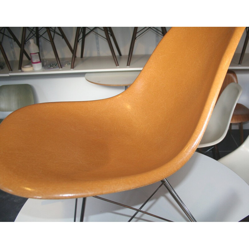 EAMES chair "RKR" dark ocher, publishing Hermann MILLER - 60