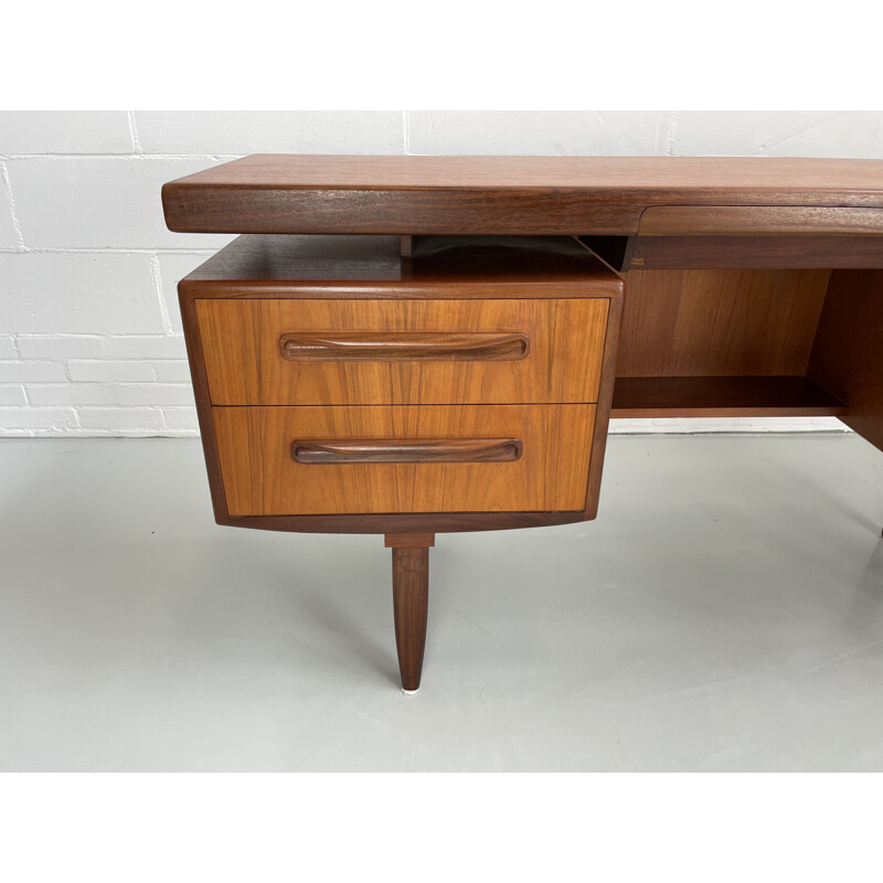 Bureau vintage G-Plan par V.Wilkins 1960