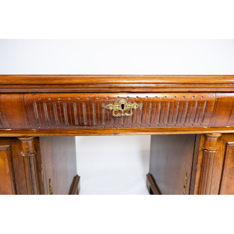 Großer Vintage-Schreibtisch aus Nussbaum 1890
