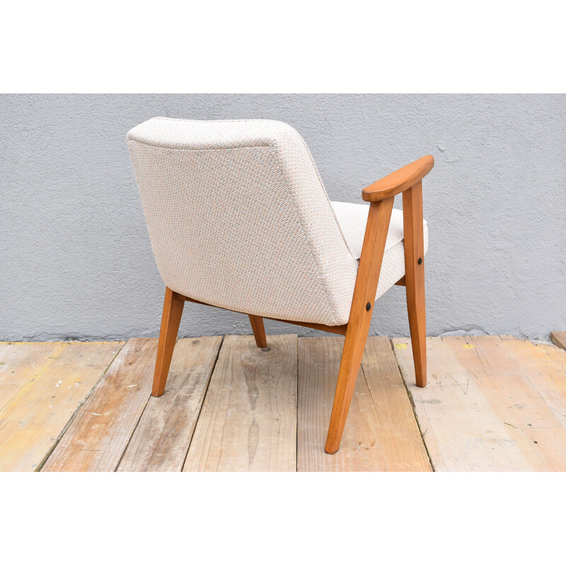 Vintage Armchair 366 beige by J. Chierowski for Dolnoslaska Swiebodzice, Poland 1960s