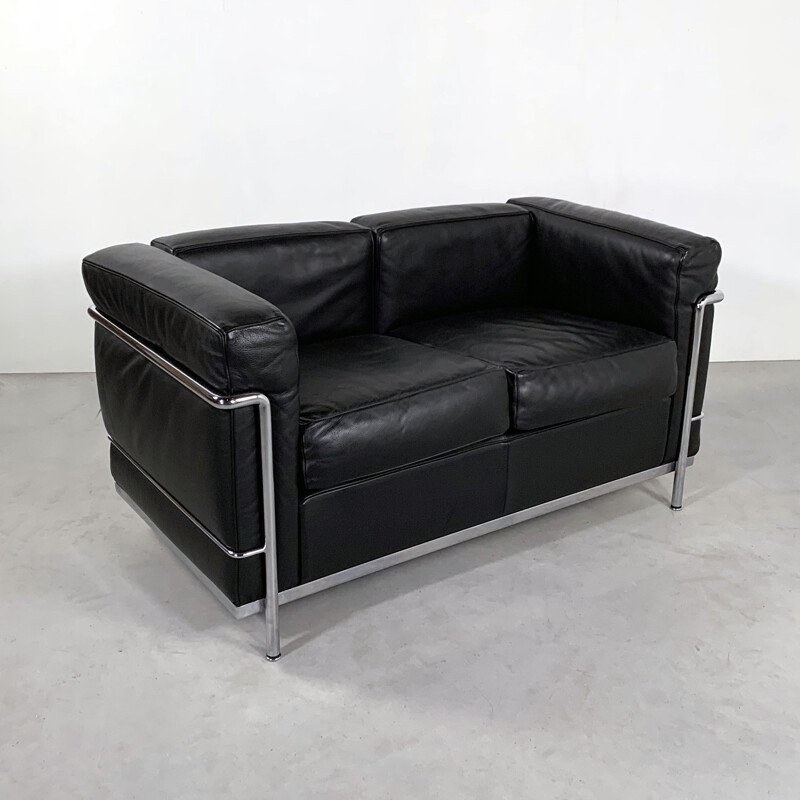 Vintage Black LC2 2-seater sofa by Le Corbusier for Cassina 1970s