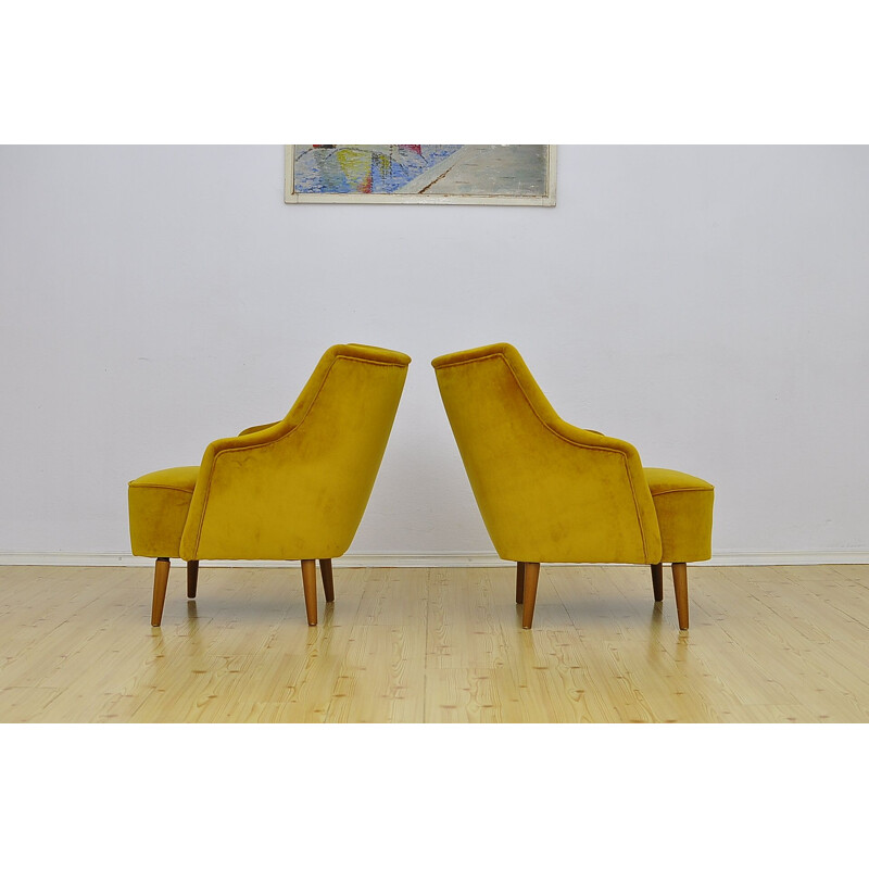 Paire de fauteuils de cocktail vintage en velours jaune 1960