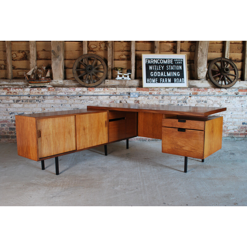 Bureau de direction vintage flottant en forme de L en teck pour Robin Day 1960