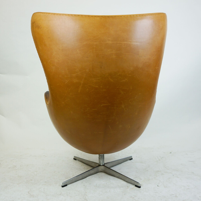 Fauteuil vintage Egg Chair Cognac Leataher par Arne Jacobsen pour Fritz Hansen, Danemark 1958