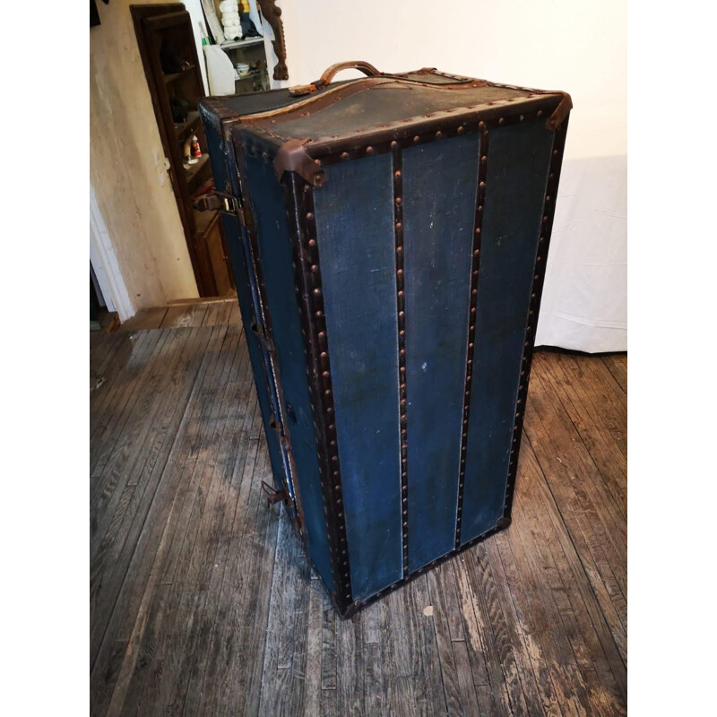 Vintage travel trunk by American Innovation 1930
