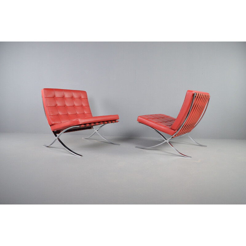 Pair of vintage Barcelona armchairs in red leather by Mies Van Der Rohe for Knoll, Bauhaus 1929