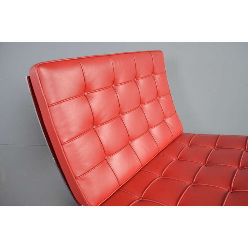 Paire de fauteuils vintage Barcelona en cuir rouge par Mies Van Der Rohe pour Knoll, Bauhaus 1929