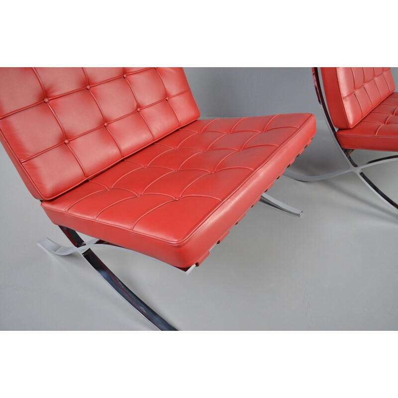 Pair of vintage Barcelona armchairs in red leather by Mies Van Der Rohe for Knoll, Bauhaus 1929