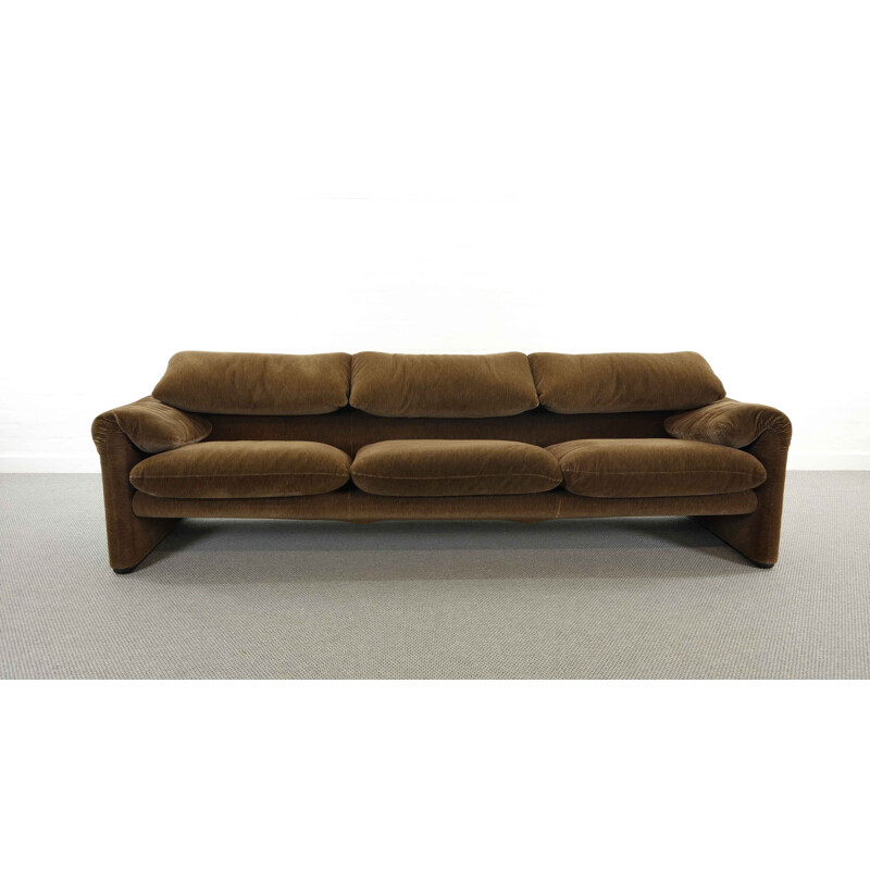 Vintage 3-seater Sofa by Vico Magistretti for Cassina Maralunga 1973s