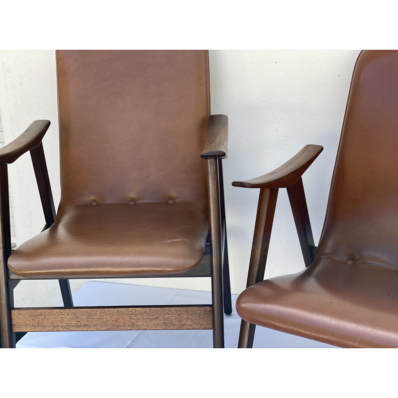 Paar vintage kunstleren fauteuils van Louis Van Teefeelen