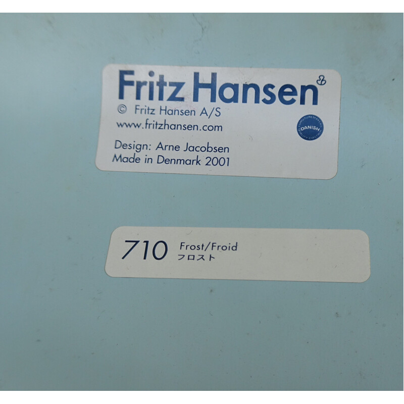 Pair of Fritz Hansen "3107" chairs , Arne JACOBSEN  - 2000s
