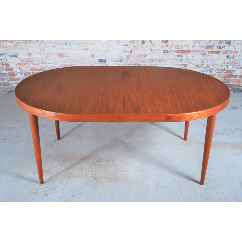 Vintage oval extensible teak dining table by Kai Kristiansen, Danish 1960