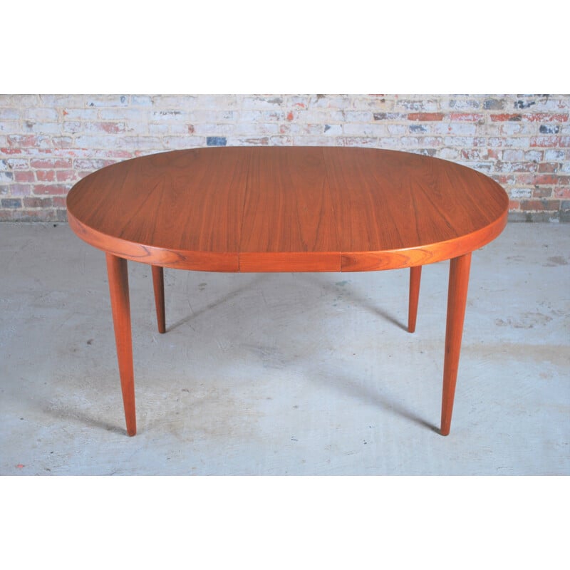 Vintage oval extensible teak dining table by Kai Kristiansen, Danish 1960