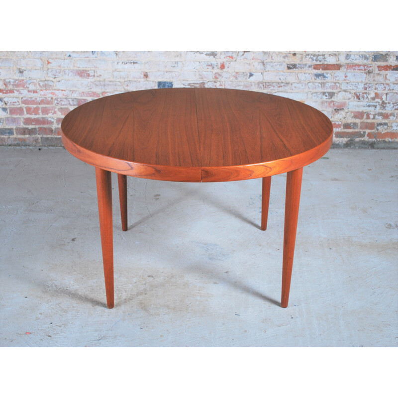 Vintage oval extensible teak dining table by Kai Kristiansen, Danish 1960