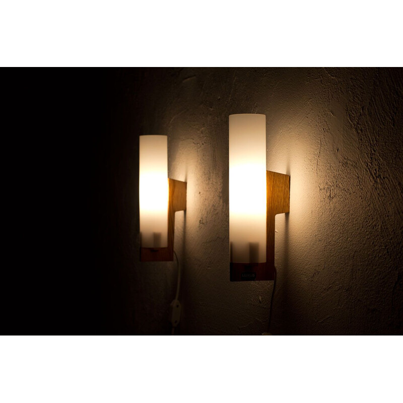 Pair of vintage oak wall lamps by Uno and Östen Kristiansson for Luxus, Sweden 1960