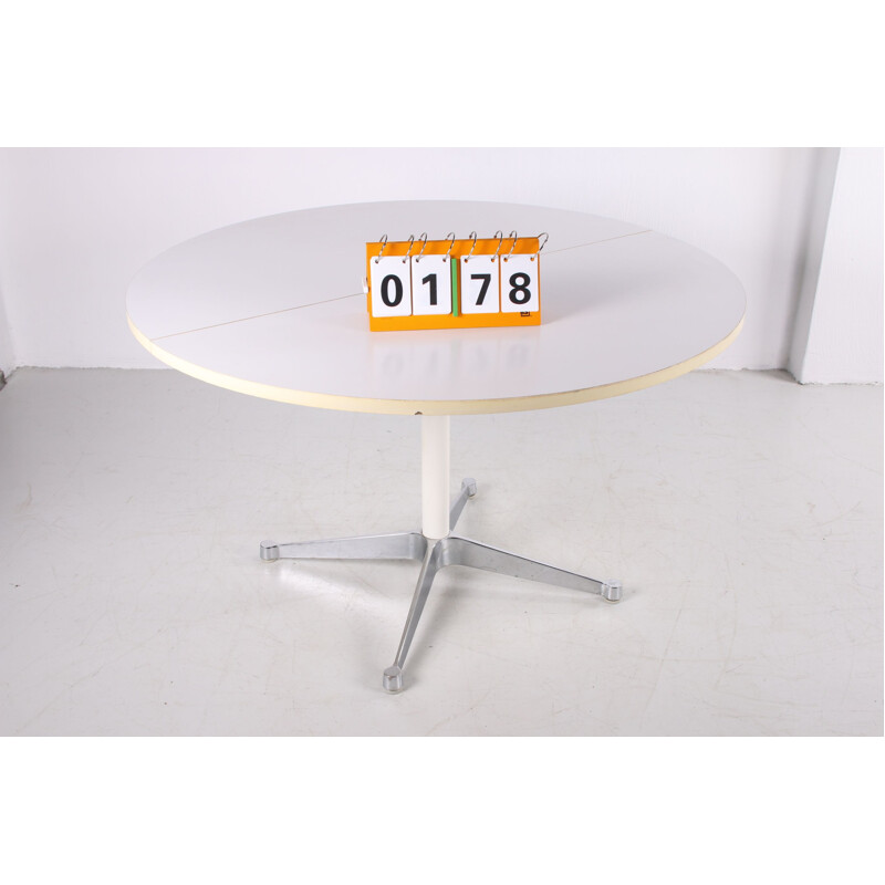 Vintage runder Esstisch von Herman Miller 1970