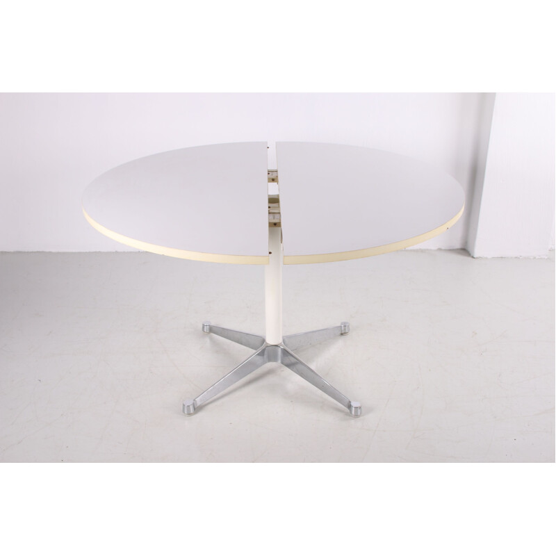 Vintage Round dining table by Herman Miller 1970s