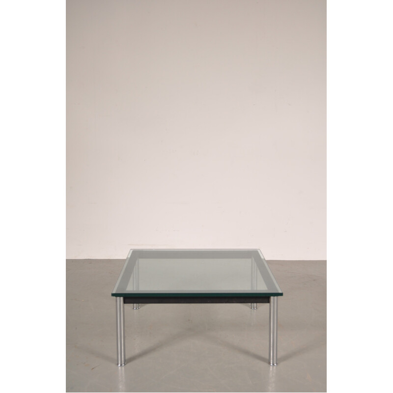 Table basse italienne Cassina en métal et verre, LE CORBUSIER, J. JEANNERET, C. PERRIAND - 1980