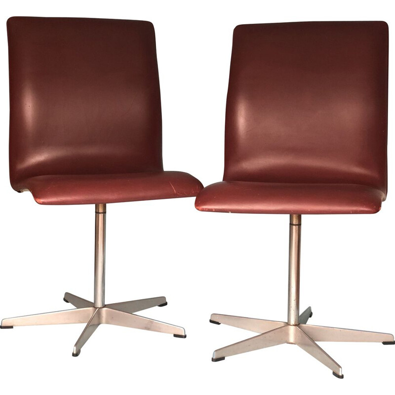 Pair of vintage Arne Jacobsen Leather Oxford Chair By Fritz Hansen 1960s