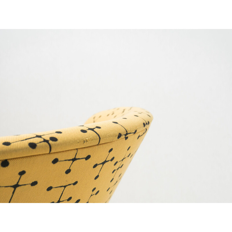 Vintage Artifort "Small Dot Pattern" Orange Slice lounge chair by Pierre Paulin & Charles and Ray Eames, Netherlands