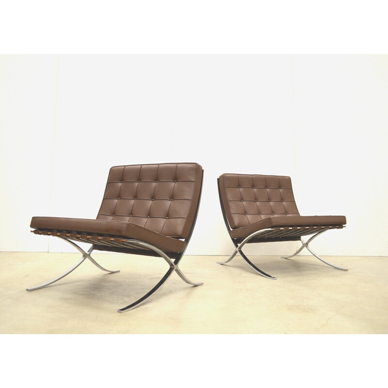 Pair of Knoll Barcelona armchairs in brown leather, Mies VAN DER ROHE - 2000