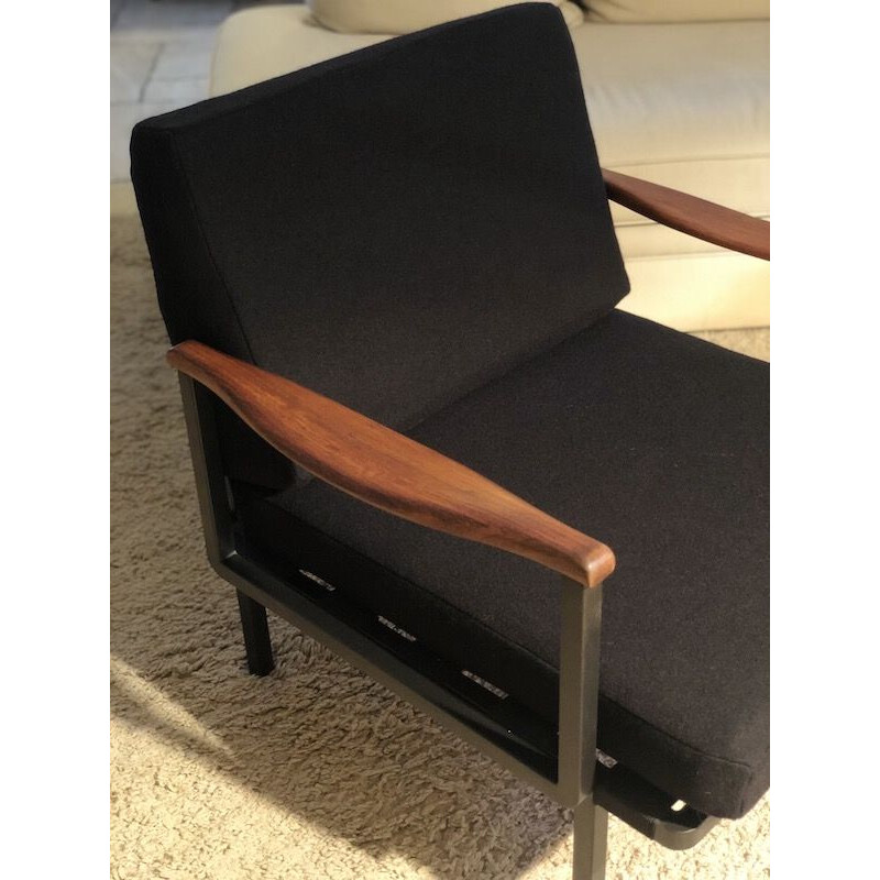 P24 vintage fauteuil van Osvaldo Borsani voor Tecno 1961