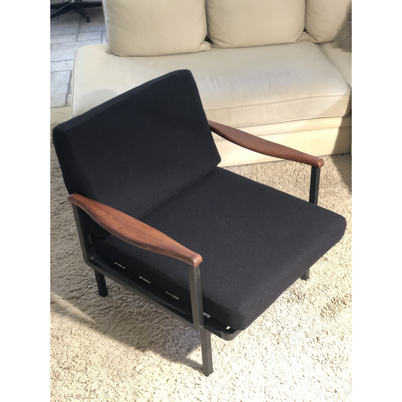 P24 vintage fauteuil van Osvaldo Borsani voor Tecno 1961