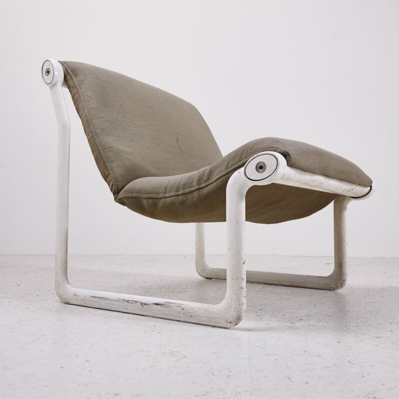 Vintage Model 2011 Lounge Chair from Knoll 1975