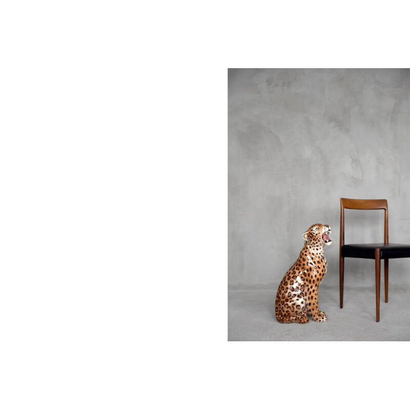 Vintage escultura moderna em cerâmica de um leopardo sentado, Itália 1970