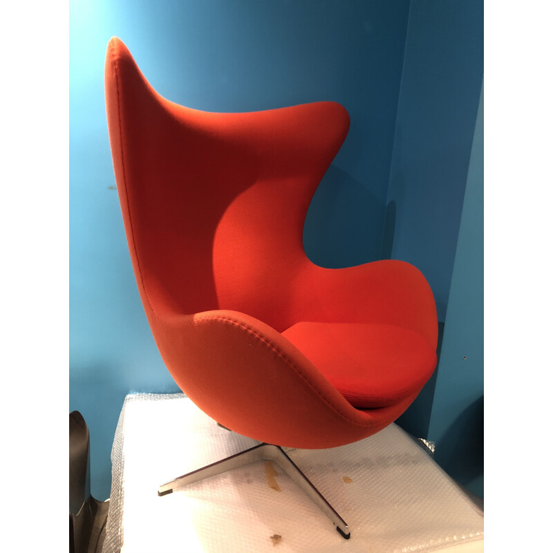 Fauteuil Egg en tissu d’Arne Jacobsen