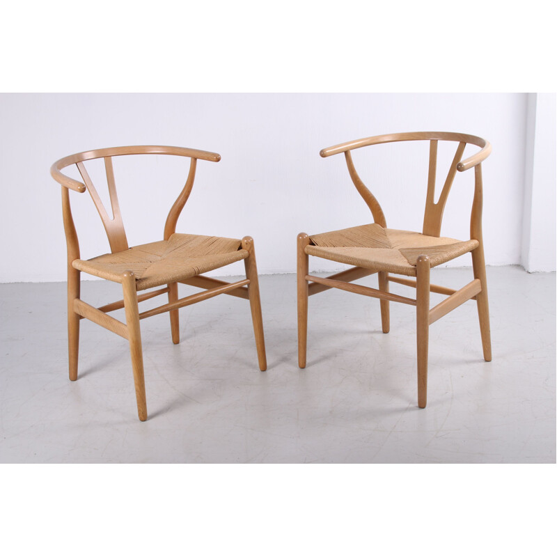 Paire de chaises vintage CH24 "Wishbone" en chêne de Hans J. Wegner pour Carl Hansen, 1960