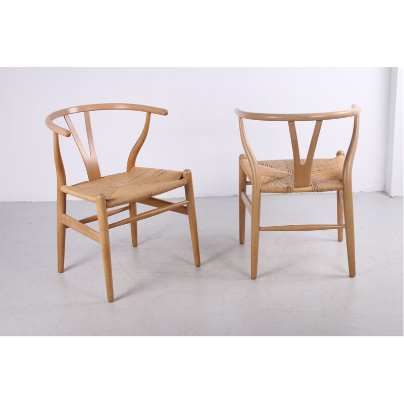 Paire de chaises vintage CH24 "Wishbone" en chêne de Hans J. Wegner pour Carl Hansen, 1960