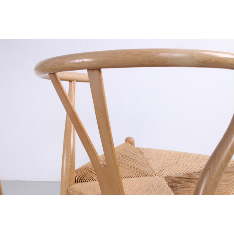 Pair of vintage oak CH24 'Wishbone' chair by Hans J. Wegner for Carl Hansen, 1960