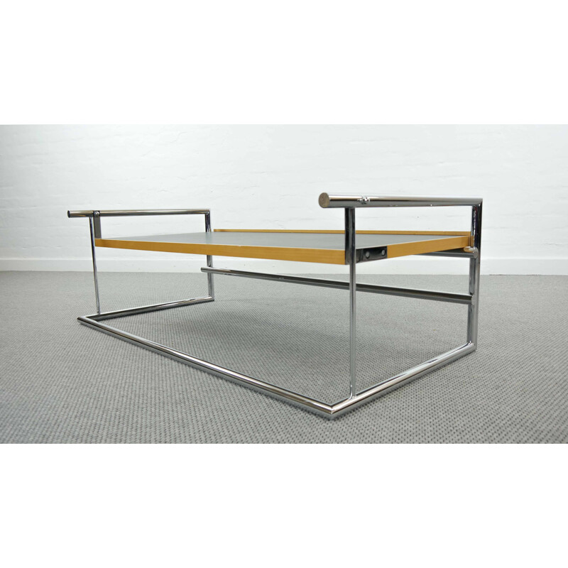 Table vintage ClassiCon Menton par Eileen Grey 1932