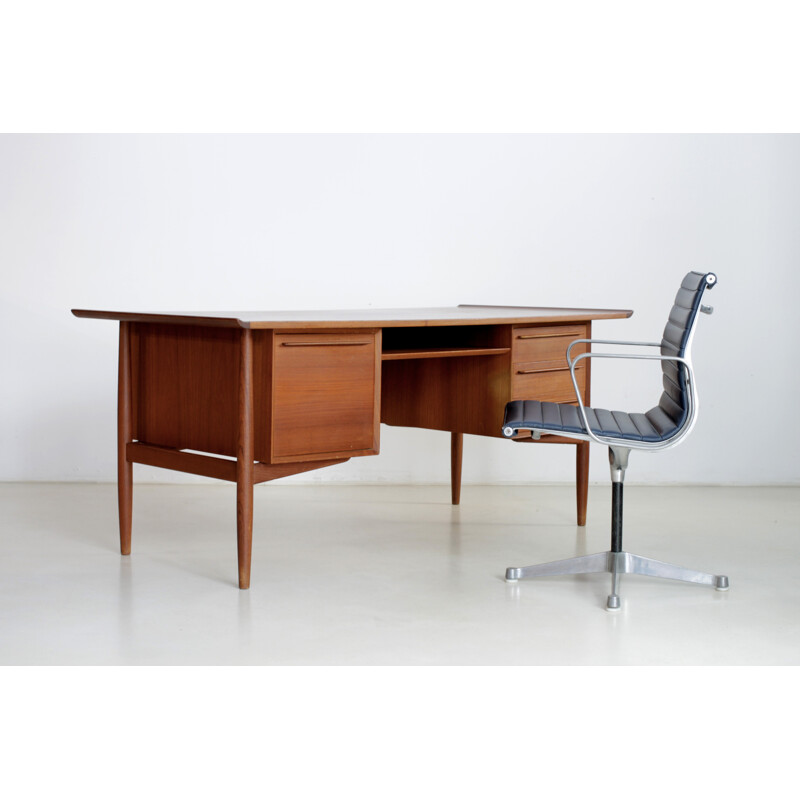 Danish H. P. Hansen desk in teak wood, Arne VODDER - 1960s