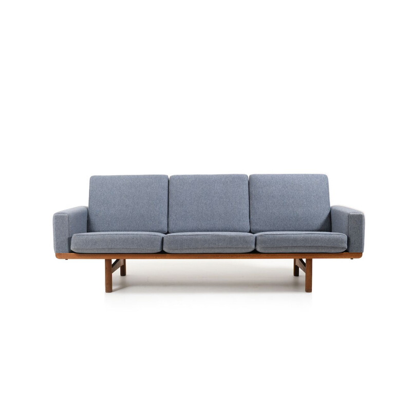 Vintage GE-236 3 Sofa in solid Oak by Hans J. Wegner for Getama 1955s