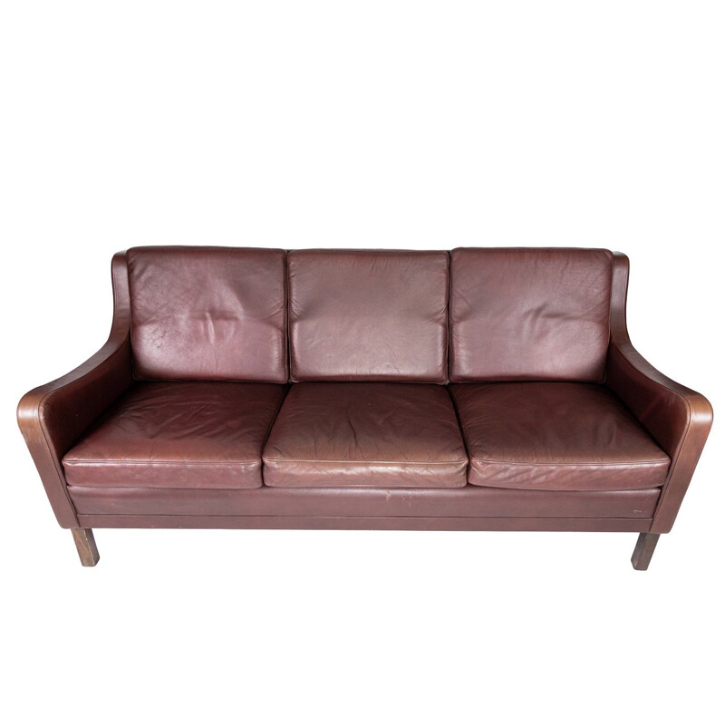 Canapé vintage trois places en cuir rouge brun par Stouby Furniture 1960