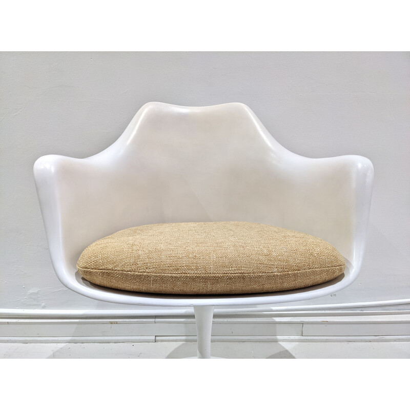 Vintage Knoll tulip armchair by Eero Saarinen