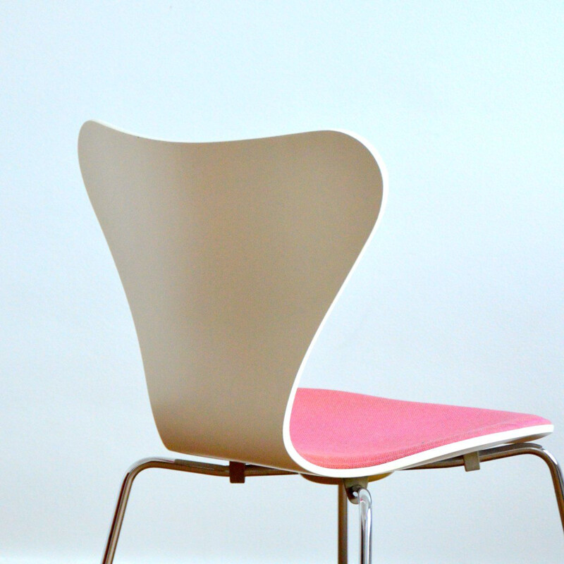 Vintage chair Arne Jacobsen for Fritz Hansen 1991