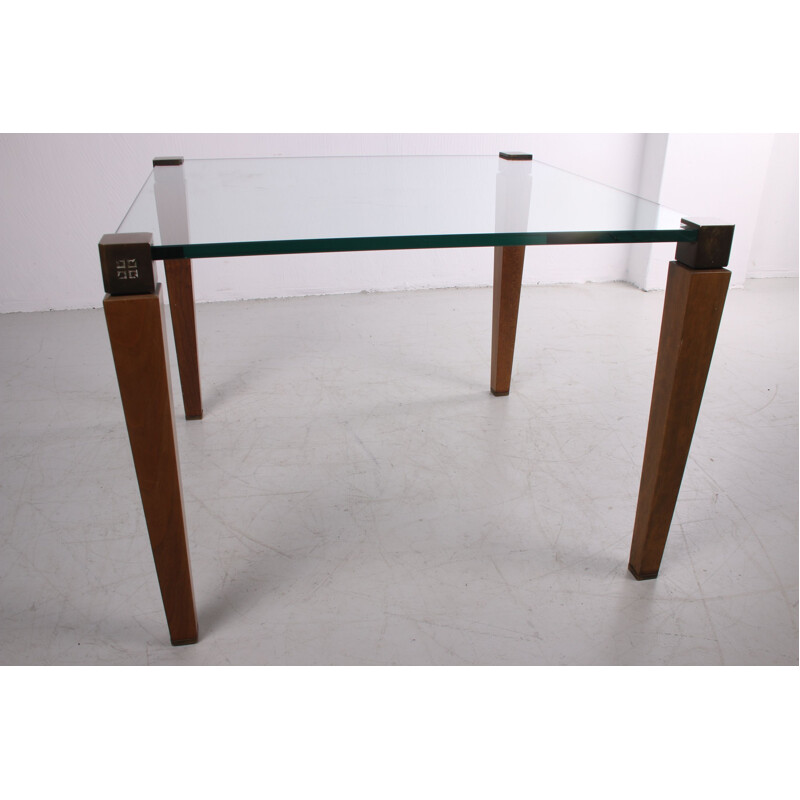 Mesa de centro vintage con patas de madera Modelo T 562 de Peter Ghyczy